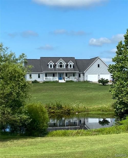 271 Pleasant Knoll Rd, Stoutland, MO, 65567-9427 | Card Image