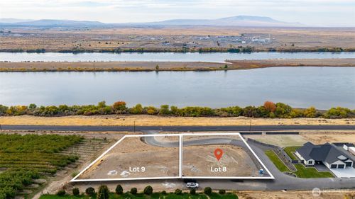 29 Columbia Bluff Ln, Pasco, WA, 99301-6182 | Card Image