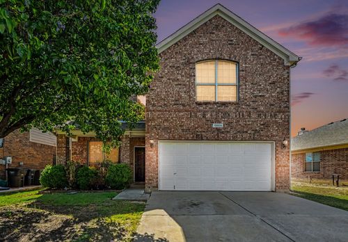 10800 Emerald Park Ln, Haslet, TX, 76052-5147 | Card Image