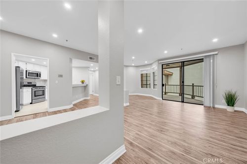 215-2559 Plaza Del Amo, Torrance, CA, 90503 | Card Image