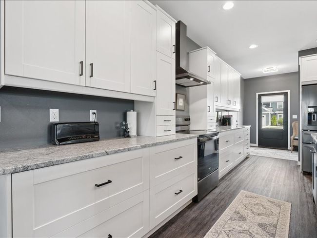 5112 Scenic View Ct Sw, House other with 5 bedrooms, 3 bathrooms and null parking in Cedar Rapids IA | Image 12