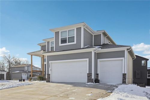 1251 Rich Blvd, Warrensburg, MO, 64093-4503 | Card Image