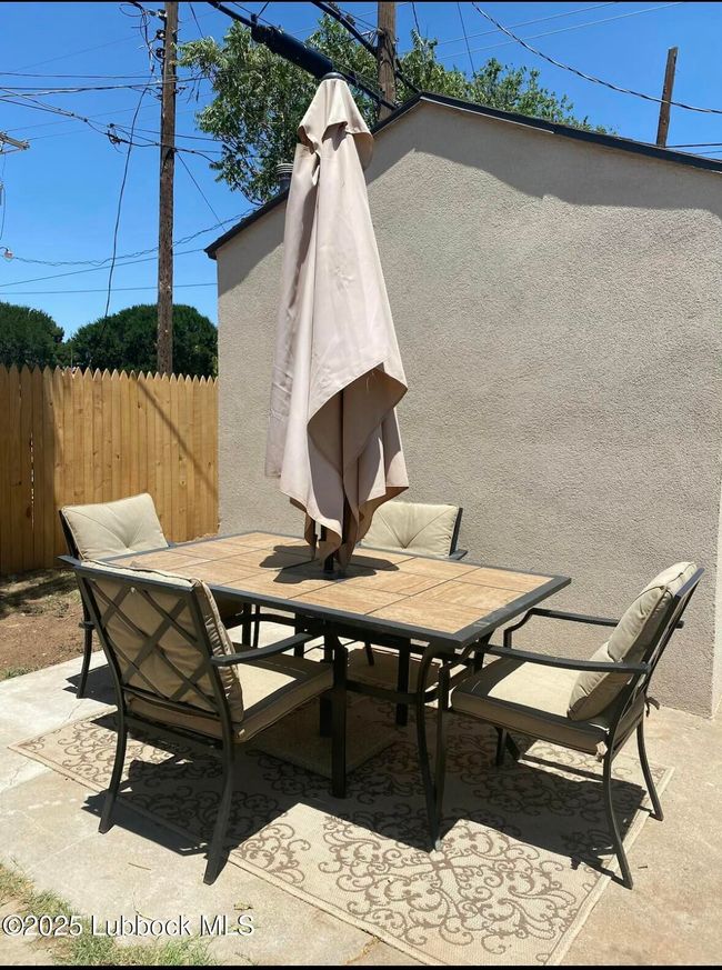 1502 30 Th St, House other with 2 bedrooms, 1 bathrooms and null parking in Lubbock TX | Image 13