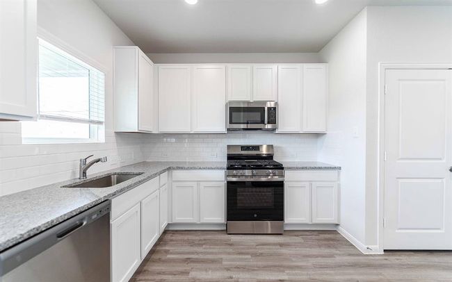 4350 Maple Root Ln, House other with 3 bedrooms, 3 bathrooms and 2 parking in Pinehurst TX | Image 9