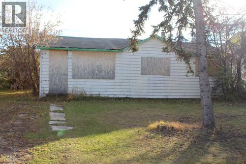 207 2 Ave Sw, Manning, AB, T0H2M0 | Card Image