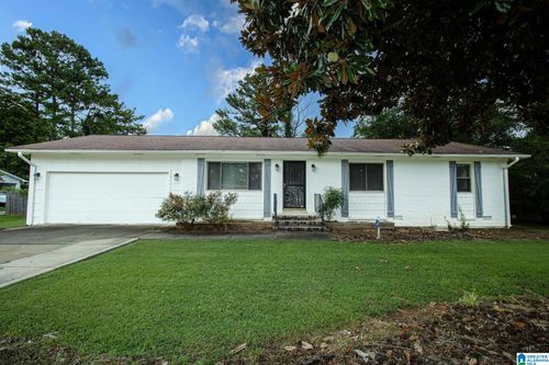 1307 Robertson Rd, Anniston, AL, 36207-7066 | Card Image