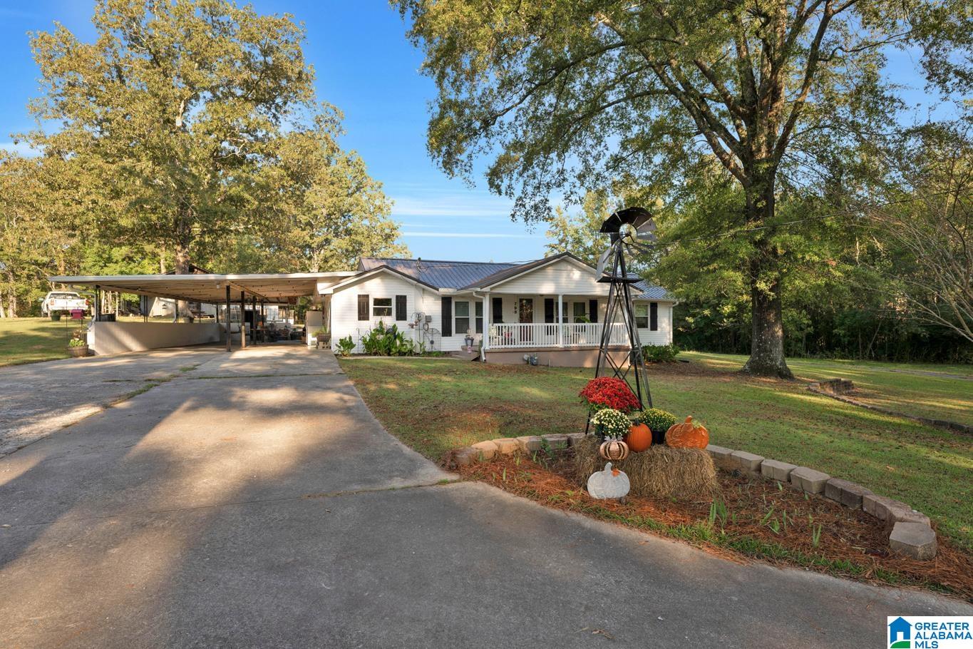 Hart Cir, Warrior, AL 35180