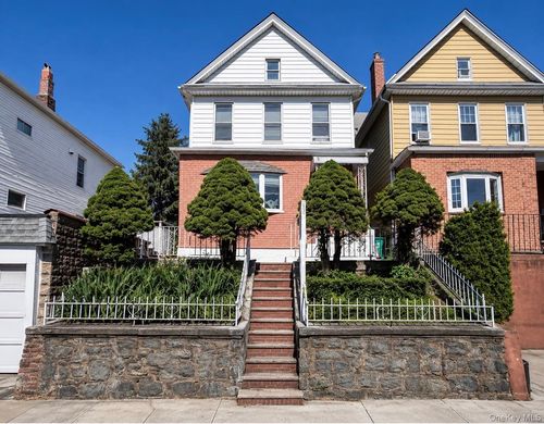 1225 119th St, College Point, NY, 11356-1648 | Card Image