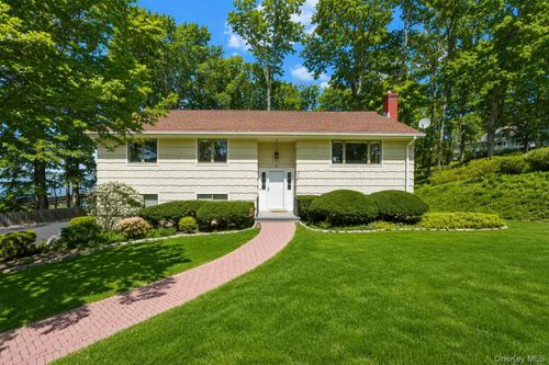6 Scarborough Cir, Briarcliff Manor, NY, 10510-2016 | Card Image