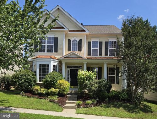 48 Battlefield Dr, CHARLES TOWN, WV, 25414-2526 | Card Image