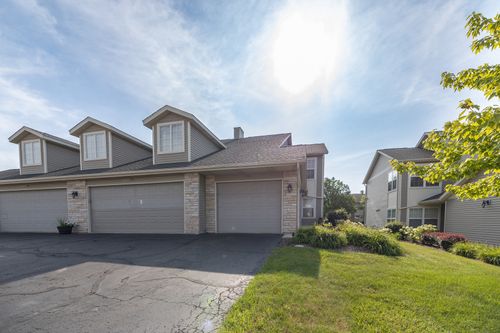 990-990 Penny Ln, Sycamore, IL, 60178-1250 | Card Image