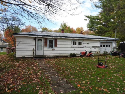 7 Clemons Dr, Fulton, NY, 13069-4822 | Card Image