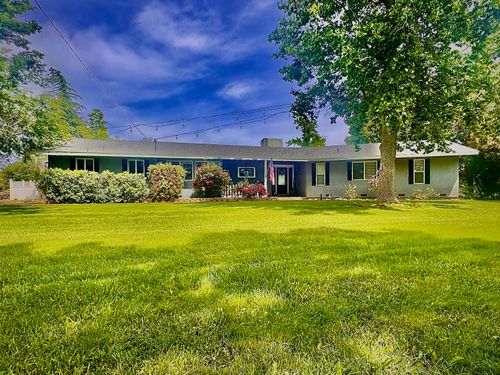 8567 Winona Way, Redding, CA, 96002-9224 | Card Image