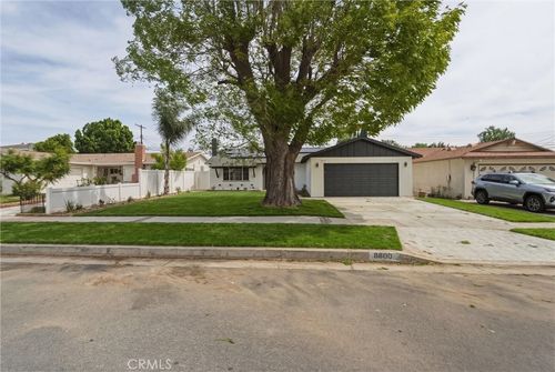 8800 Comanche Ave, Winnetka, CA, 91306-1116 | Card Image