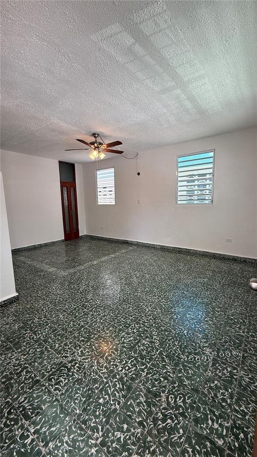 1041 Luis Cordova Chirino Ext. Country Club, San Juan, PR, 00924 | Card Image