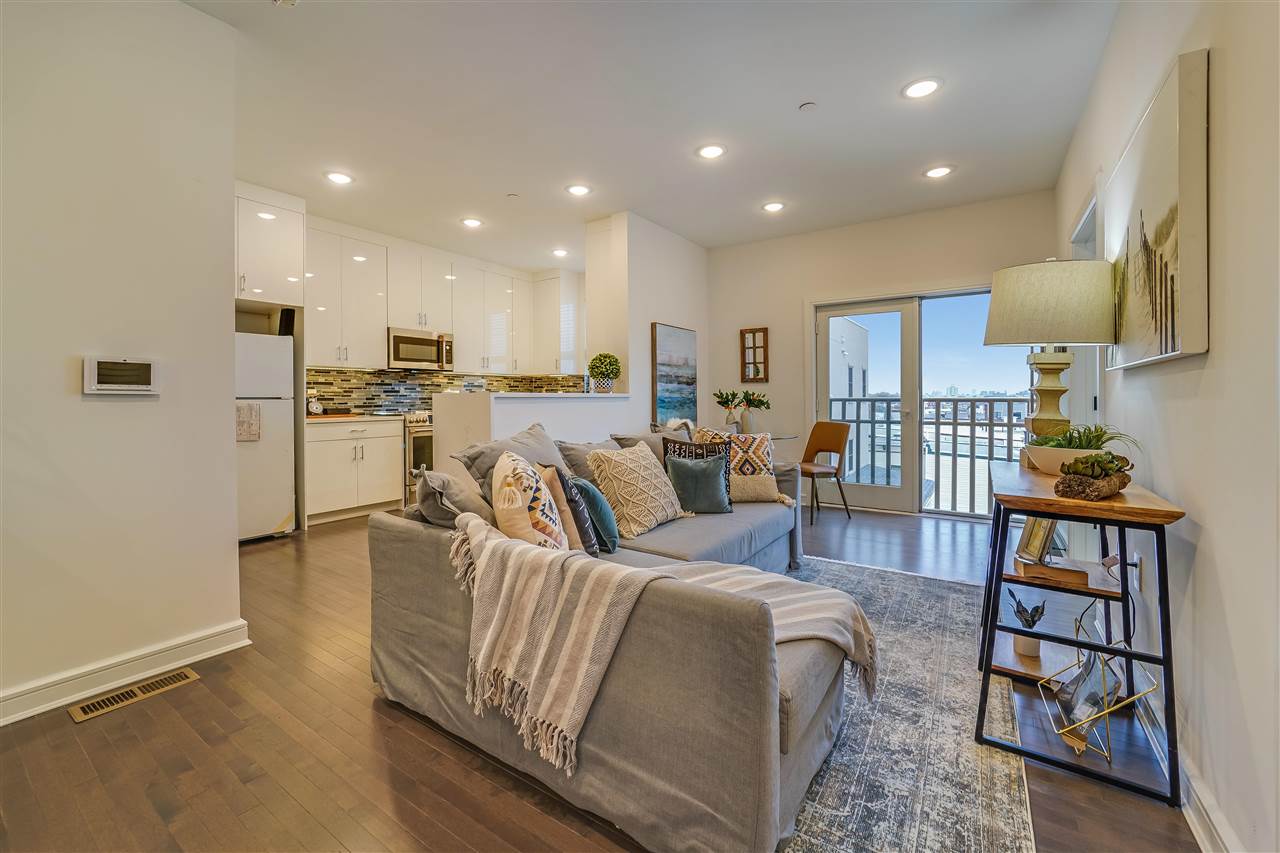 Residential Lease in JC, Heights 2