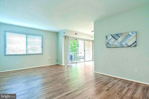 12-8000 Le Havre Pl, FALLS CHURCH, VA, 22042-1156 | Card Image