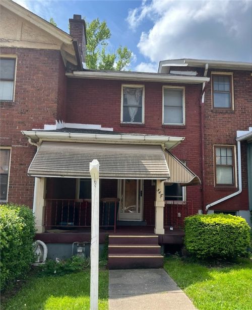 546 Maple St, E Pittsburgh, PA, 15112-1128 | Card Image