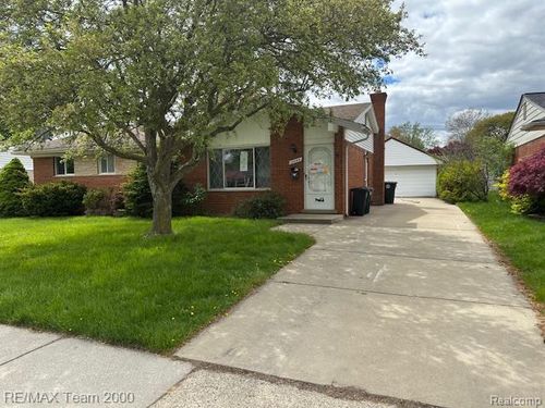 15043 Blue Skies St, Livonia, MI, 48154-4826 | Card Image
