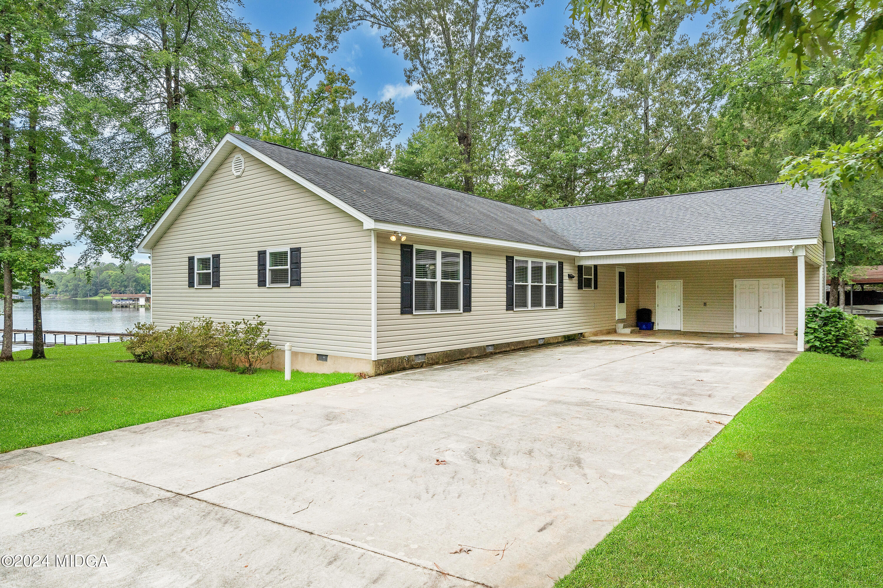 Buckhorn Cir, Eatonton, GA 31024