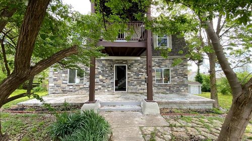 157 Clark Ave, Bonner Springs, KS, 66012-1101 | Card Image