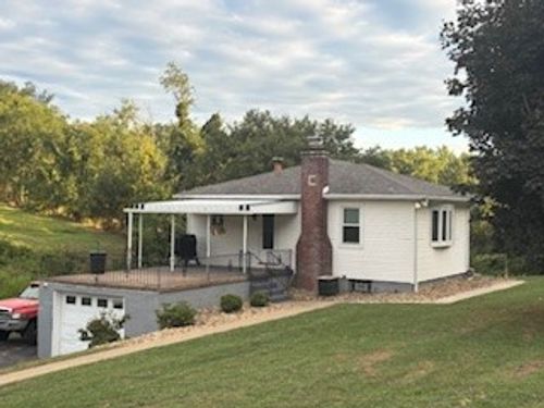 3688 State Route 981, Mount Pleasant, PA, 15666-2648 | Card Image