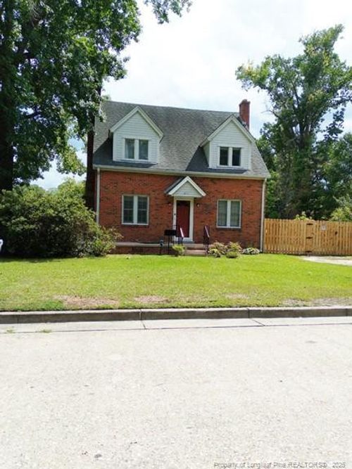 201 W 17th St, Lumberton, NC, 28358-3878 | Card Image