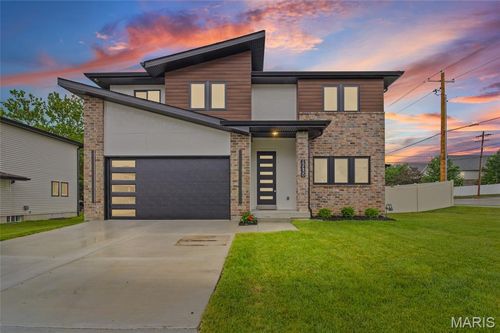 12430 Somerset Place Dr, Saint Louis, MO, 63128-2201 | Card Image