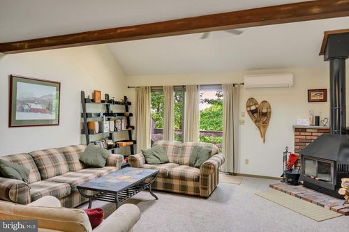 203 Sunbird Way, Tannersville, PA, 18372-7935 | Card Image