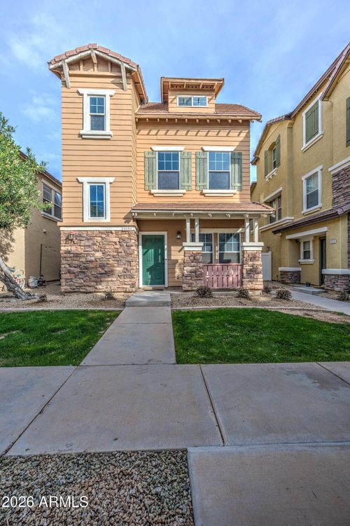 916 W Aspen Way, Gilbert, AZ, 85233-3612 | Card Image