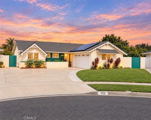 702 S Arapaho, Santa Ana, CA, 92704 | Card Image