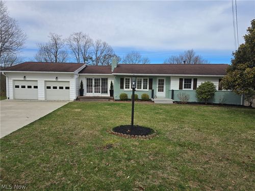 52 Meadow Lane Cir, Parkersburg, WV, 26101-7658 | Card Image