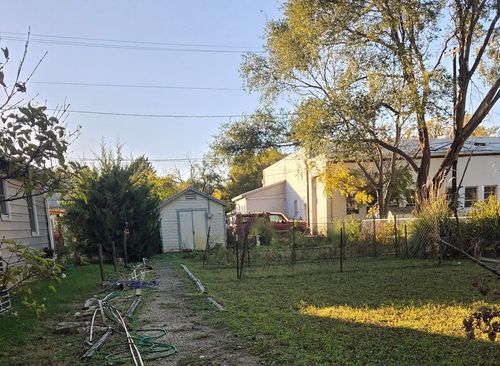 1203 N 8th St, Salina, KS, 67401-8761 | Card Image