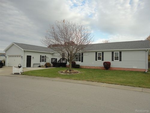 1092 Cameron Cir, Raisinville Twp, MI, 48161-9099 | Card Image