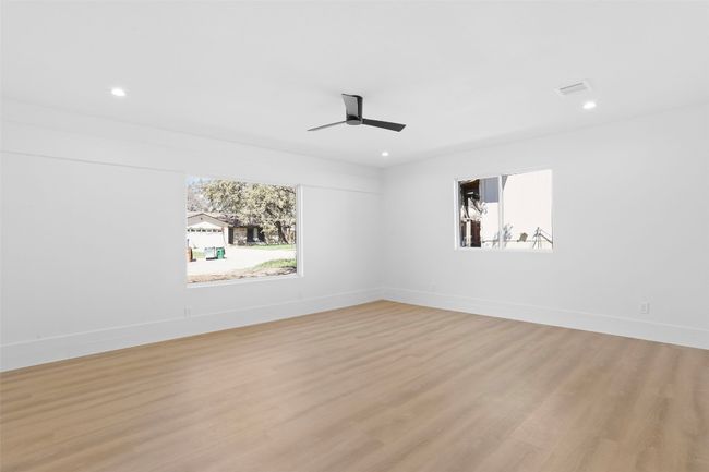9229 Independence Loop, House other with 4 bedrooms, 2 bathrooms and 2 parking in Austin TX | Image 13