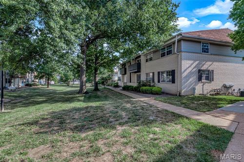 128 Shadalane Unit #A Walk, Ballwin, MO, 63011 | Card Image