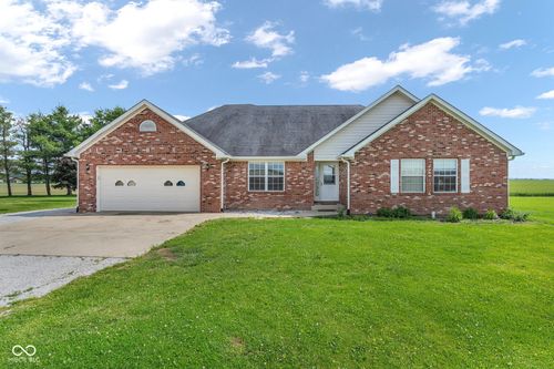 965 W Pearl St, Trafalgar, IN, 46181-8981 | Card Image