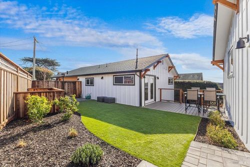 1235 Bay View St, Bodega Bay, CA, 94923 | Card Image