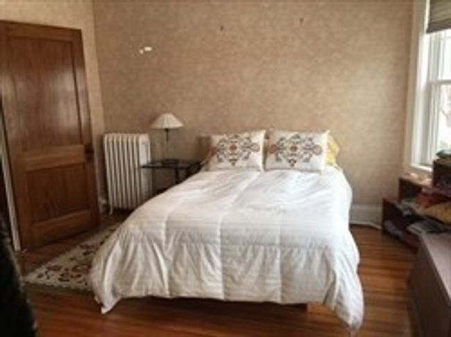 2 - 141 Winsor Ave, Condo with 2 bedrooms, 1 bathrooms and 2 parking in Watertown MA | Image 13
