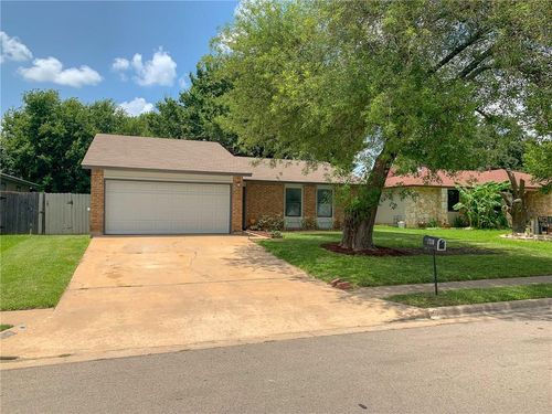 1710 Goodson Ln, Round Rock, TX, 78664-3707 | Card Image