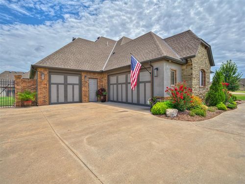 1408 N Golden Bell Way, Mustang, OK, 73064-1050 | Card Image