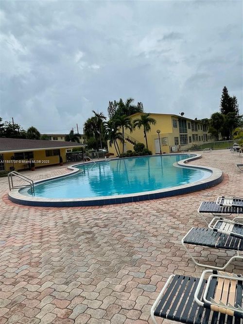 apt-d112-20201 Ne 29th Ct, Aventura, FL, 33180-2012 | Card Image