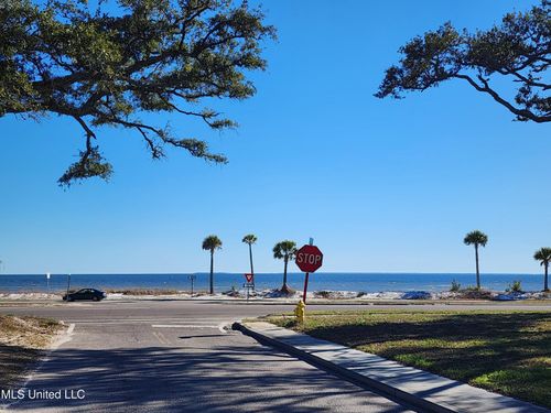 627 Hardy Ave, Gulfport, MS, 39501-1034 | Card Image