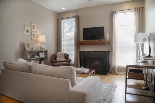 apt-g-4031 Holland Ave, Dallas, TX, 75219-3885 | Card Image