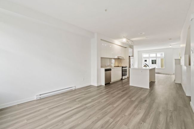 1034 - 11280 Pazarena Pl, Townhouse with 3 bedrooms, 3 bathrooms and 3 parking in Maple Ridge BC | Image 9