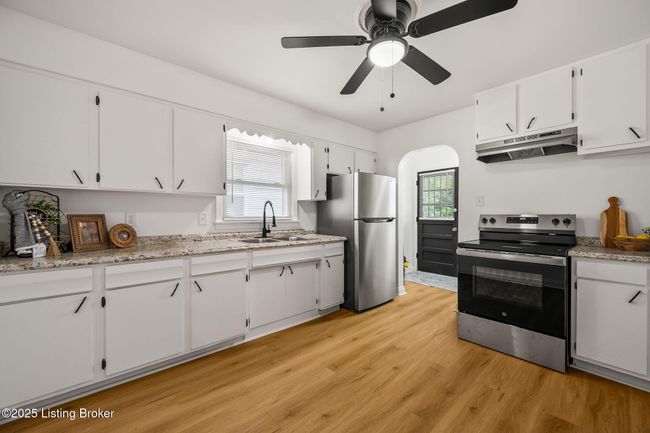 1420 Walter Ave, House other with 2 bedrooms, 1 bathrooms and null parking in Louisville KY | Image 6