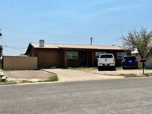 1202 N Gillis St, Fort Stockton, TX, 79735-3140 | Card Image