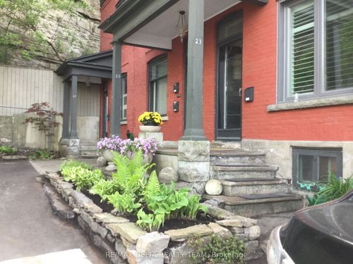 27 Perkins St, Ottawa, ON, K1R7G4 | Card Image