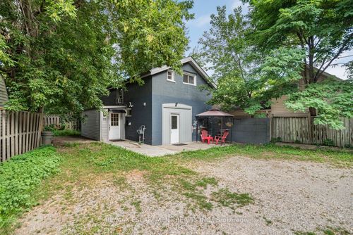 b-70 Palace St, Brantford, ON, N3T3X1 | Card Image