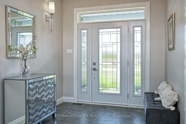 2064 Rosedale Road N, House other with 3 bedrooms, 3 bathrooms and 6 parking in Montague ON | Image 6